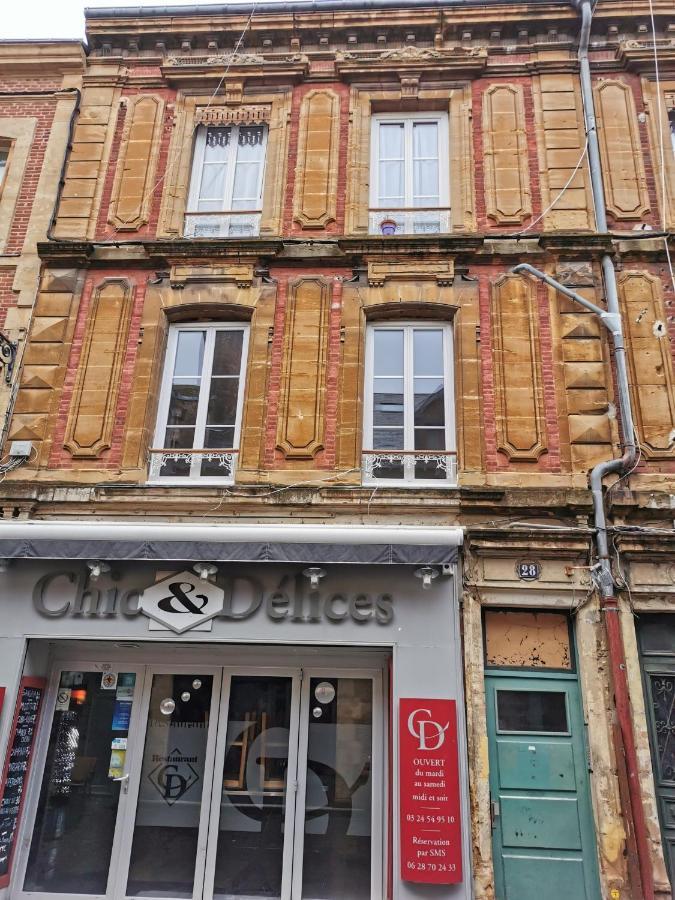 Apartamento Au Gentleman Cambrioleur Charleville-Mézières Exterior foto